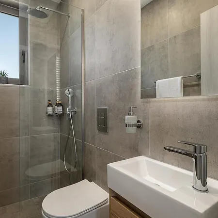 Sol Luxury Apartment - Close To The Beach With A Private Mini Pool Ханья Экстерьер фото