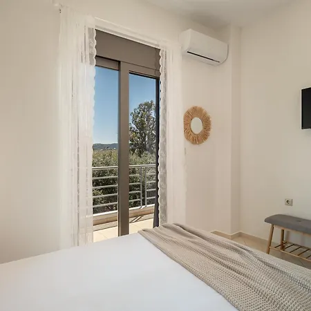 Sol Luxury Apartment - Close To The Beach With A Private Mini Pool Ханья Экстерьер фото