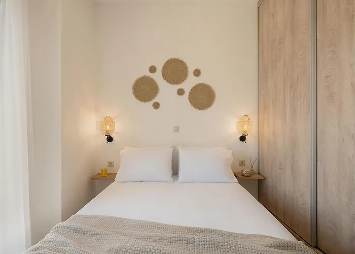 Sol Luxury Apartment - Close To The Beach With A Private Mini Pool