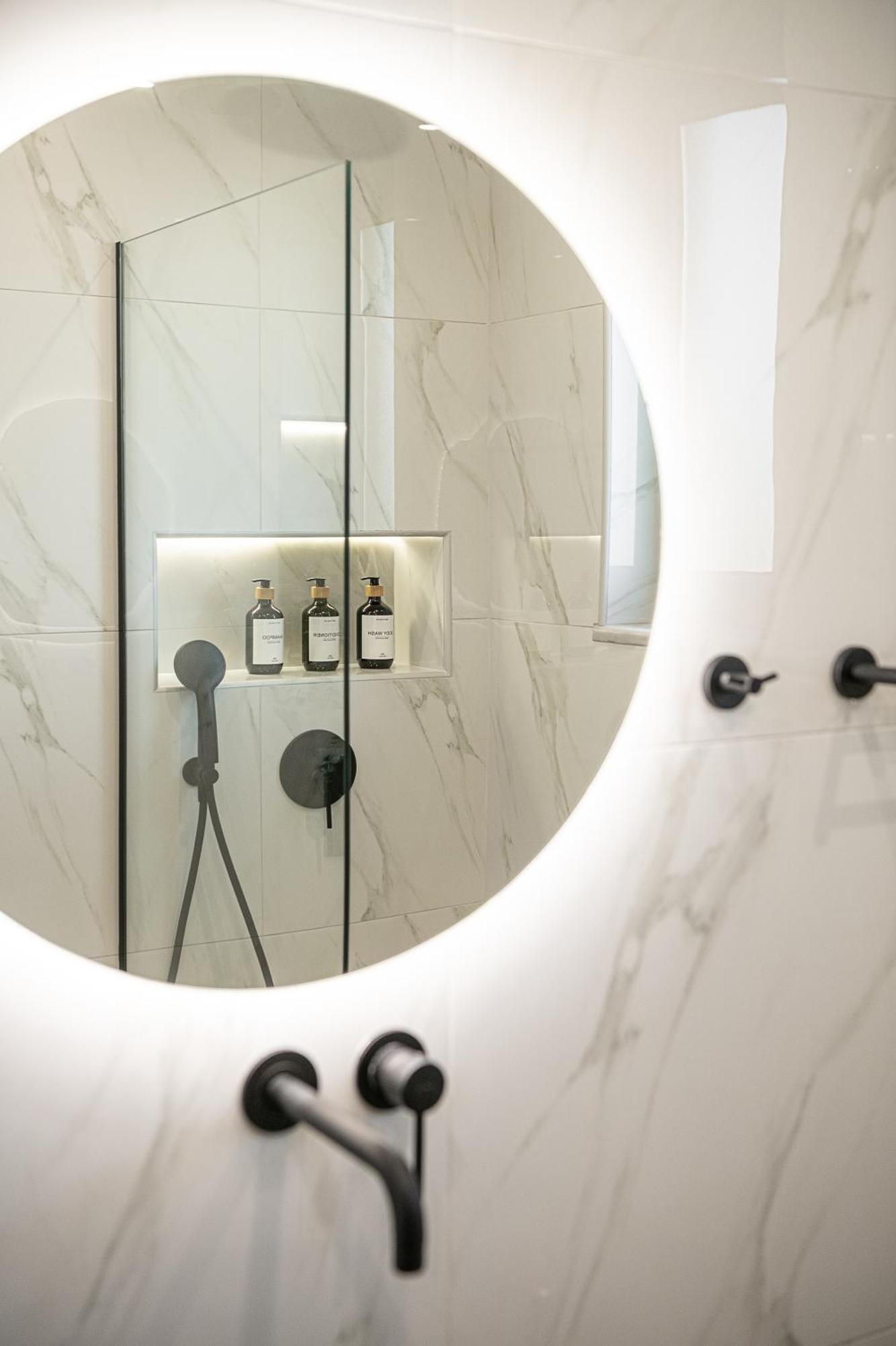 Sol Luxury - Close To The With A Private Mini Pool * Hania